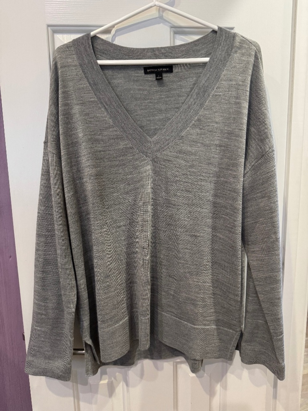 Ellen Tracy light weight sweater, XL, gray, excellent condition